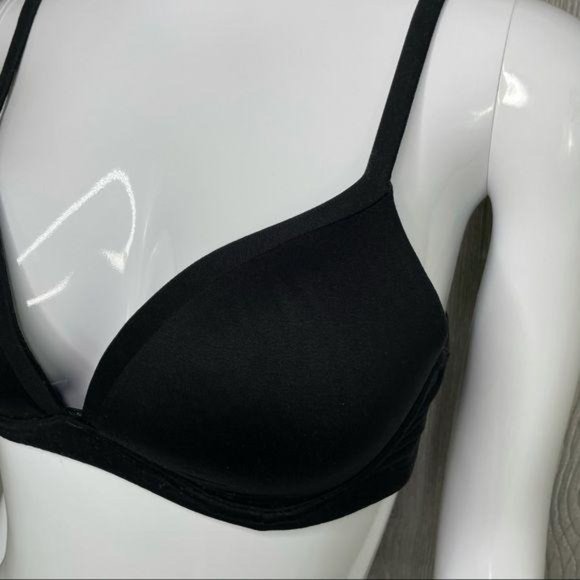 Victoria’s Secret black body by Victoria bra 34C - Picture 2 of 7